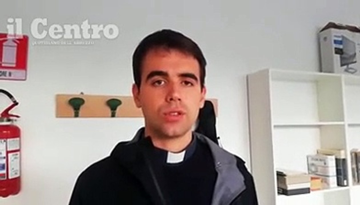 Il prete dei migranti: "Quando li salviamo la prima cosa che dicono ? che scappano dall'inferno"