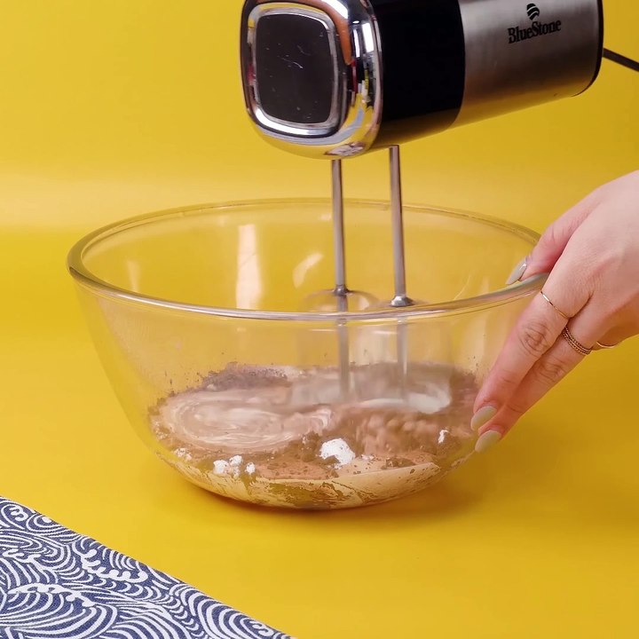 18+ Homemade White Chocolate Cake Decorating Ideas ｜ So Yummy Chocolate Cake Decorating Recipes