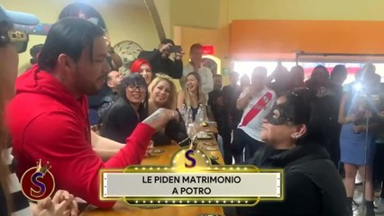 'Potro' recibe propuesta de matrimonio