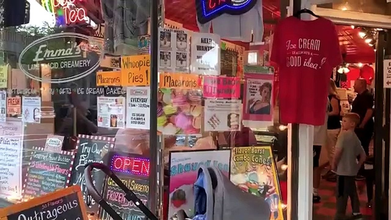 BEST Lake and River Waterfront Towns in America_Travel USA