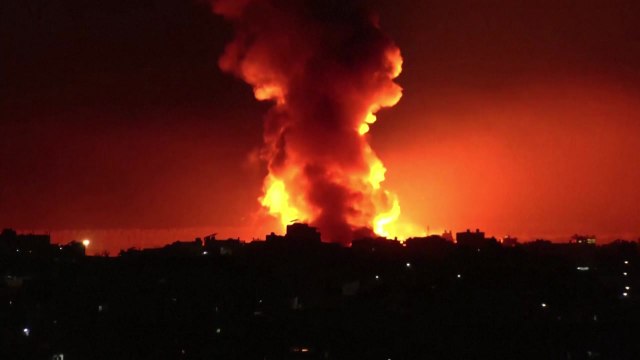 베이루트 병원 인근서 이스라엘 공습으로 4명 사망, 20여 명 부상 / YTN