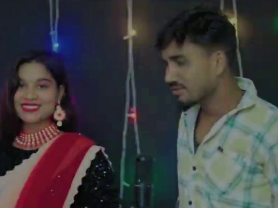 Gal Fulaiya Paan Khai Seri||গাল ফুলাইয়া পান খাই ছেরি||New Bangla Song| Singer - Sariful & Gulshana