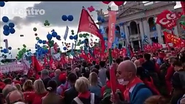 A Roma la manifestazione dei sindacati, tanti partecipanti dall'Abruzzo