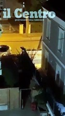 Ladri nella villa di un medico, l'irruzione della polizia come in un film: "Stai fermo, mettitti a terra!"