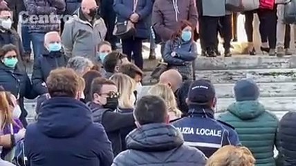 Dolore e lacrime per l'addio a Remo Noli