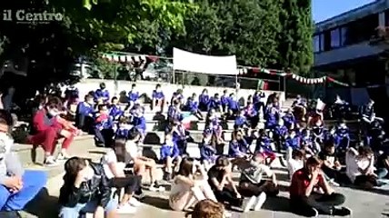 Download Video: Il primo giorno di scuola ? una festa: tutti in carrozza! E qualcuno per l'emozione si dimentica come si chiama