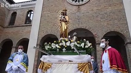Madonna dello Splendore, a fine celebrazione il sacerdote chiede dov'? il sindaco