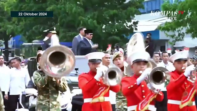 Arak-arakan Presiden Prabowo Naik Maung Pindad usai Serah Terima Memorandum Menhan