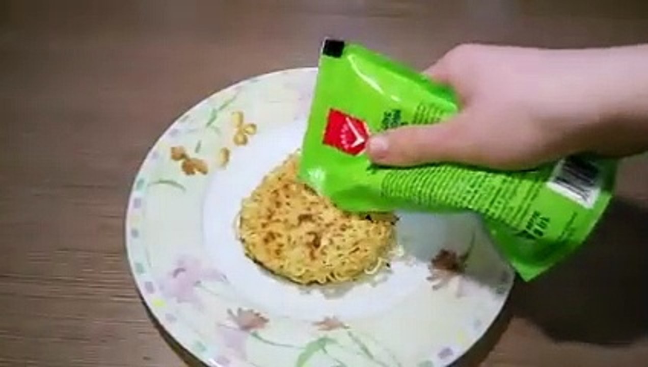 3 блюда из ролтона (доширак) - vanzai (240p, h264, youtube)