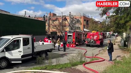 Gaziosmanpaşa'da Halı Sahadan İş Hanına Sıçrayan Yangın Söndürüldü