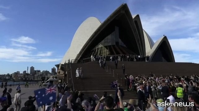 Carlo e Camilla, il tour australiano si chiude alla Sydney Opera House