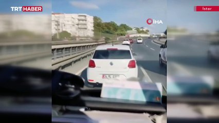 Çalan sireni umursamadı, ambulansa yol vermeyen sürücü kameraya da yansıdı