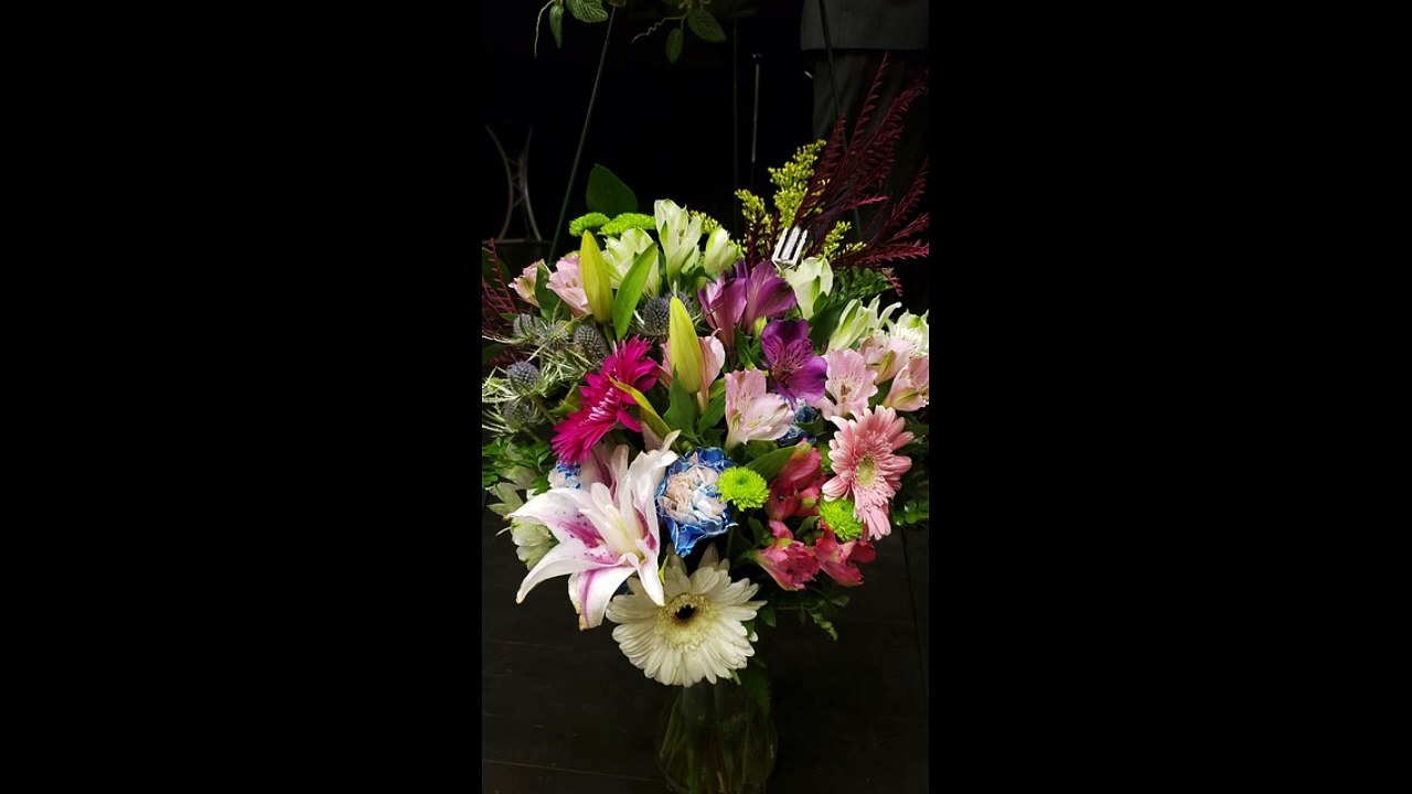 Flowers and Cards for Becca & Behlen