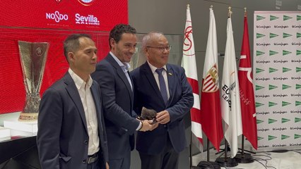 El Sevilla cambia el fútbol por el Ping-Pong