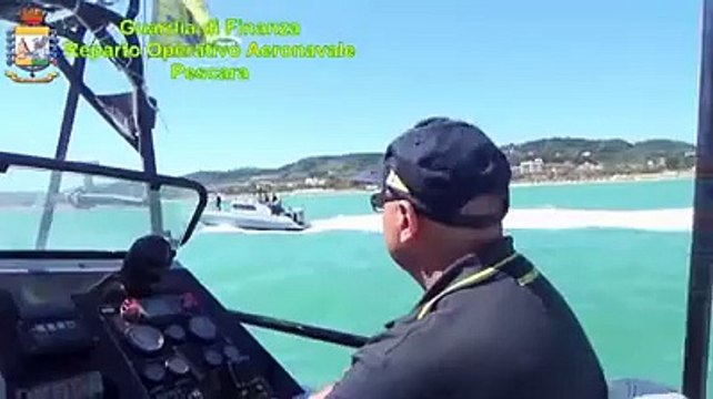 Norme anti-covid in spiaggia, i controlli della Finanza