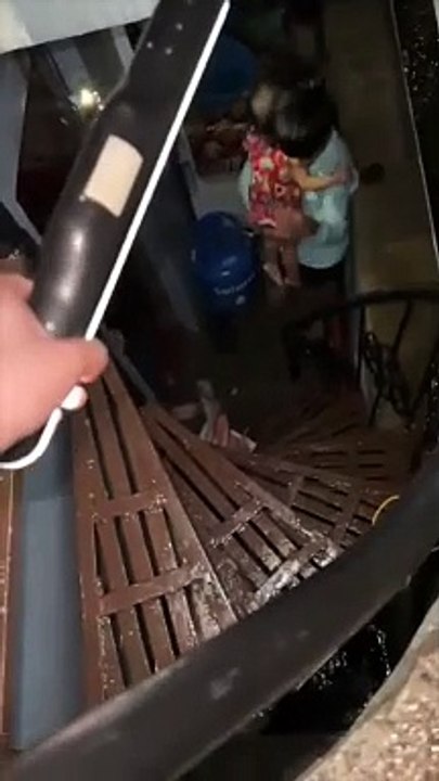 Ilang residente ng Brgy. Traingulo, Naga City ang kinakailangan nang umakyat sa ikatlong palapag ng bahay dahil sa baha | GMA Integrated News