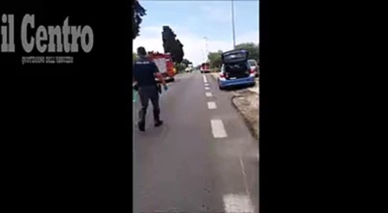 Morto fuori strada, i soccorsi sulla Statale 16