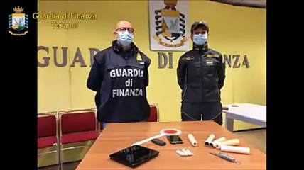 Spacciatore nella rete dei finanzieri