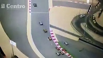 Скачать видео: Che paura in Formula Uno, l'auto di Grosjean si trasforma in una palla di fuoco