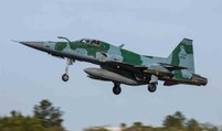 衝撃映像: ブラジルでF-5戦闘機墜落、パイロットが間一髪で脱出