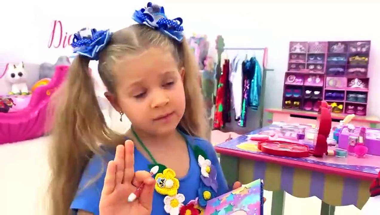 Diana Pretend Play with Kids Makeup kits