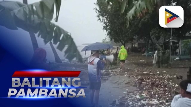Inilikas sa evacuation center ang mga residente sa Rombon bilang sa paghanda sa pagbaha sa bagyong #KristinPH