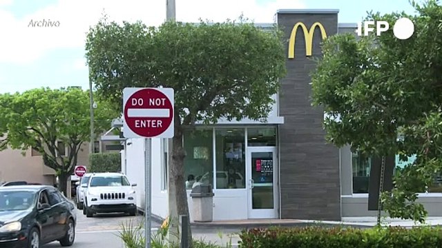 McDonald's vinculado a decenas de intoxicaciones alimentarias y una muerte en EEUU