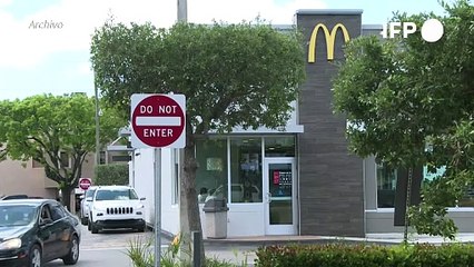 McDonald's vinculado a decenas de intoxicaciones alimentarias y una muerte en EEUU