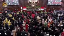Momen Tepuk Tangan Bangga Jokowi untuk Prabowo Saat Pelantikan Presiden-Wapres RI