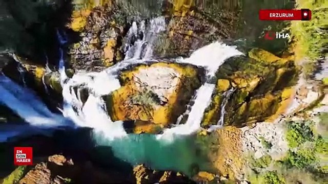 Erzurum Tortum Şelalesi'nde sonbaharla gelen güzel görüntü