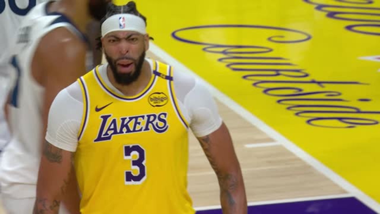 AD climbs the stifle tower to deny Gobert