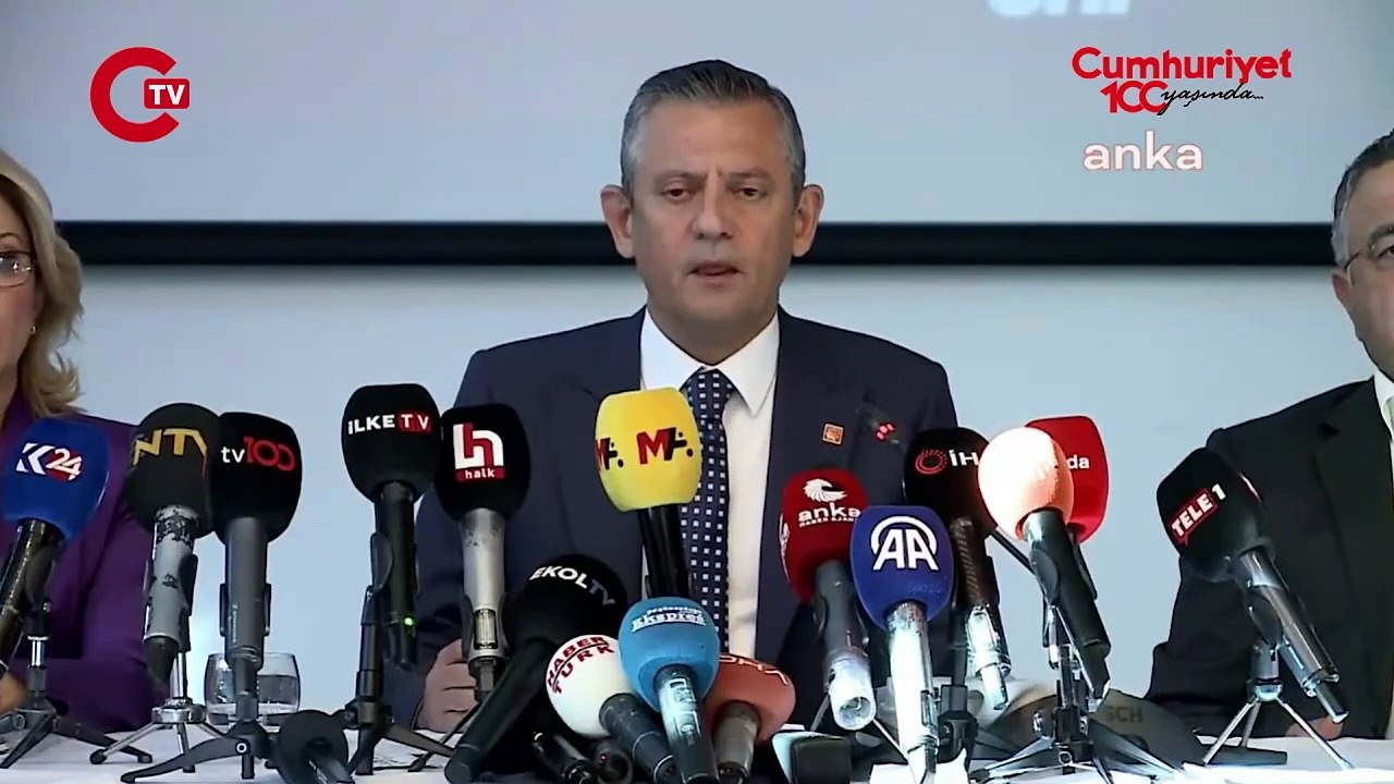 Özgür Özel'den Diyarbakır'da Bahçeli'ye yanıt