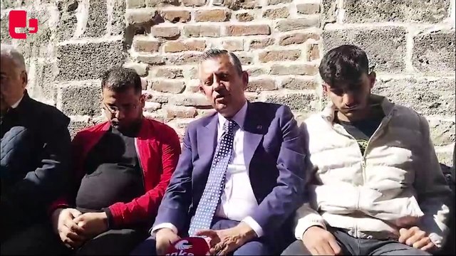CHP lideri Özel, Diyarbakır'da halkla süreç üzerine sohbet etti... Bugünlerde umut veren bazı gelişmeler olabilir