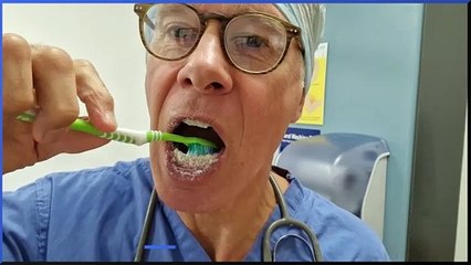 Dangers of Antibacterial Mouthwashes: Why, as a doctor, I never use them