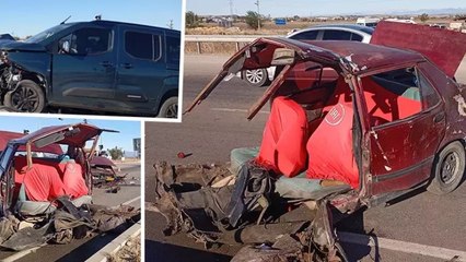 Adana’da hafif ticari araçla çarpışan otomobil ikiye ayrıldı: 4 yaralı