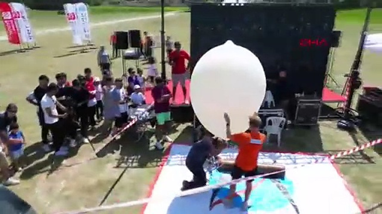 Çılgın Türkler iş başında: Uzaya kuruyemiş gönderildi