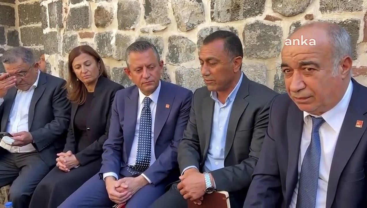 Özgür Özel: "Selahattin Bey'i sanki sekiz yıldır orada değil de dün girmiş ve yarın çıkacakmış gibi gördüm"