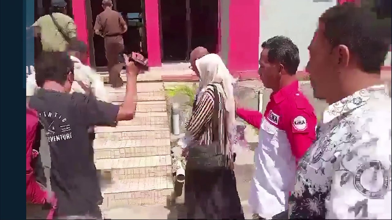 Guru Supriyani Keluar Tahanan, Sang Guru Honorer yang Dituduh Aniaya Anak Polisi