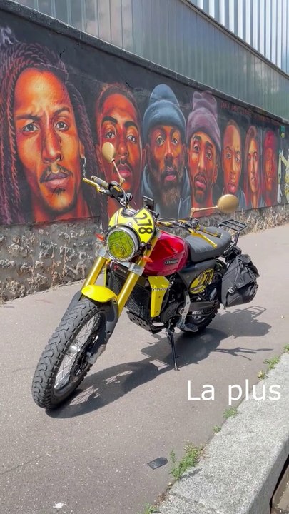 🎨 STREET-ART : La plus longue fresque de Paris fait 493 mètres.