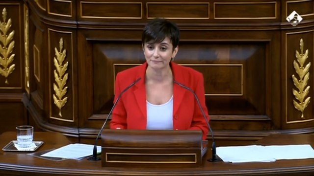 La ministra de Vivienda salta contra Iglesias y Montero: Mis propiedades no valen la mitad del chalet de Galapagar