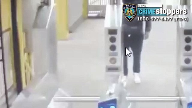 Man sits next to subway rider on Brooklyn train, then robs him at gunpoint