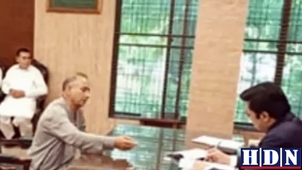 Deputy Commissioner Safdar Hussain Work heard the problems of the citizens present in his office during the public dealing hours and issued instructions to the concerned officers for their immediate solution.