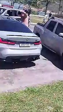 Lateral do Flamengo é visto na praia do Recreio durante confusão com torcida do Peñarol