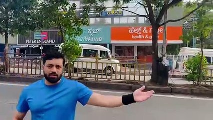 ಬೆಂಗಳೂರಿನ ಪುನೀತ್ ರಾಜಕುಮಾರ್ ರಸ್ತೆಯಲ್ಲಿ ನಟ ಅನಿರುದ್ಧ ಅವರಿಂದ ಸ್ವಚ್ಛತೆಗಾಗಿ ನಾನೂ ಸಹಭಾಗಿ ಅಭಿಯಾನ