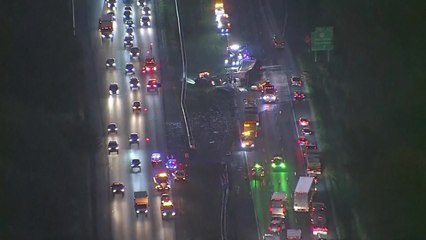 미 메릴랜드 트레일러 전복돼 고속도로에 맥주캔 쏟아져 / YTN