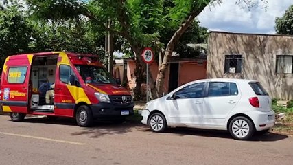 Ciclista bate contra carro estacionado e fica ferida no Santa Felicidade