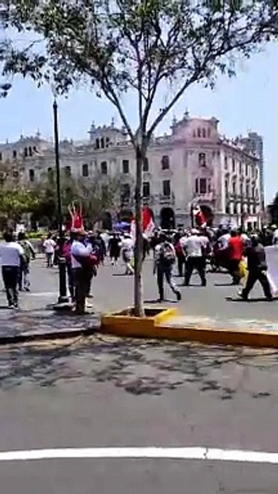 Paro Nacional: Manifestantes llegan a la Plaza San Martín
