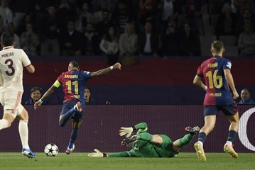 رافينيا يفتتح التسجيل لبرشلونة