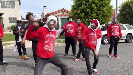 (HD video)    تحدى جديد من رقص الشوارع