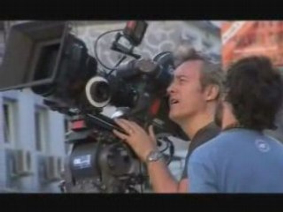 Nissan Qashqai "playing with the city" (making of)